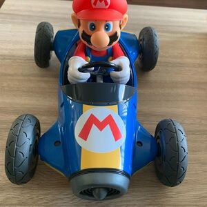 NWOT Super Mario Kart Race Car Carrera RC Nintendo Car & Figure battery powered